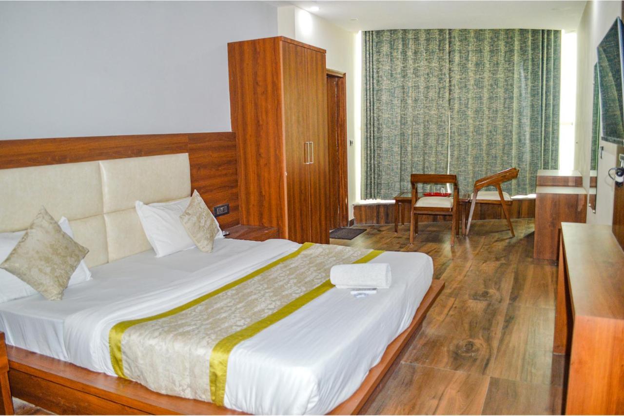 Fabhotel The Golf Inn Νόιντα Εξωτερικό φωτογραφία